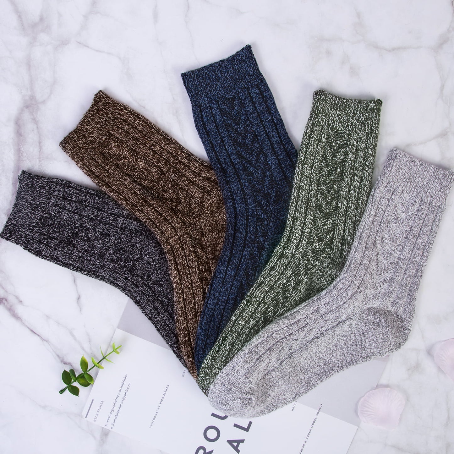 Loritta 5 Pairs Warm Wool Socks for Women, Thick Knit Thermal Crew Winter Warm Socks Size 6-9